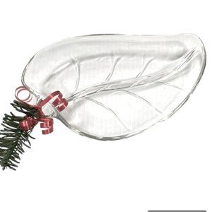 Leaf Shaped Glass Divided Serving Tray Candy Nut Dish 9.25" L x 5 .5 " W x 1.25"